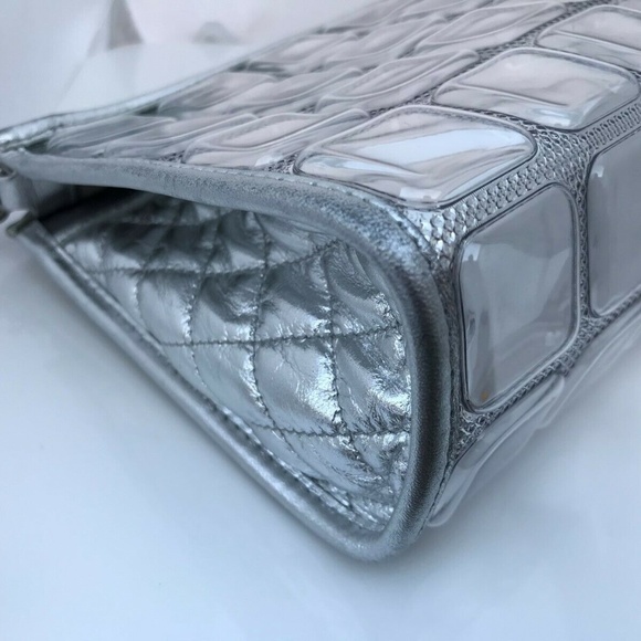 Chanel Bag Vinyl Ice Cube Pochette Shining Silver - Picture 4 of 8